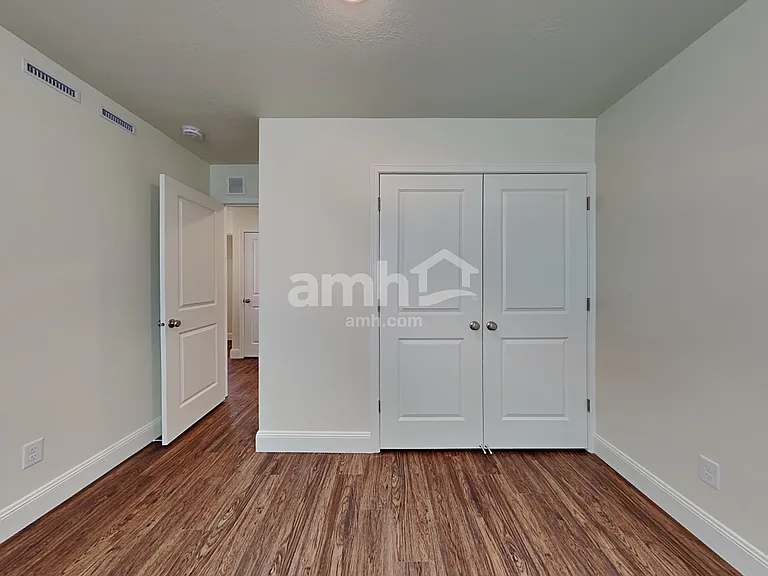 2636 W 3290 S — Photo 17