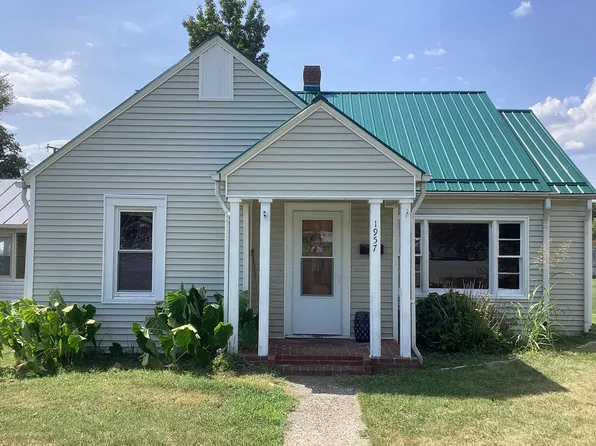 1957 Maple Ave, Buena Vista, VA 24416
