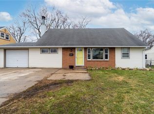 7012 SW 14th St, Des Moines, IA 50315