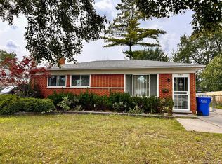 31417 Gardendale Dr, Warren, MI 48088