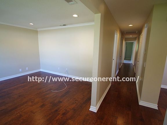 5th image of 4168 Greenwood St