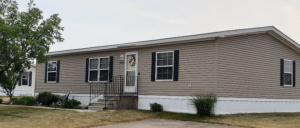 1st image of 3061 Stonewood Ln