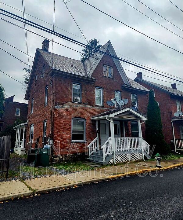 1st image of 708 Ann St