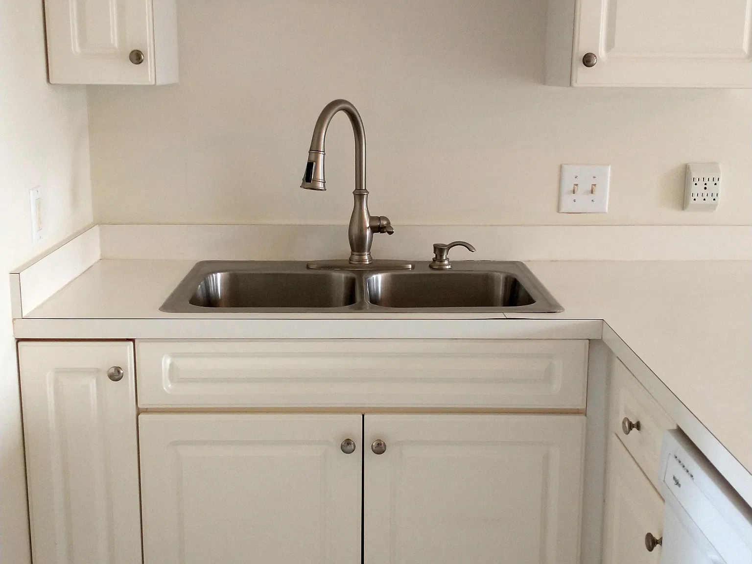 1 bed, 600 sqft, $1,300 — Photo 3