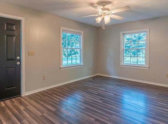 4th image of 21 Lindbergh Blvd