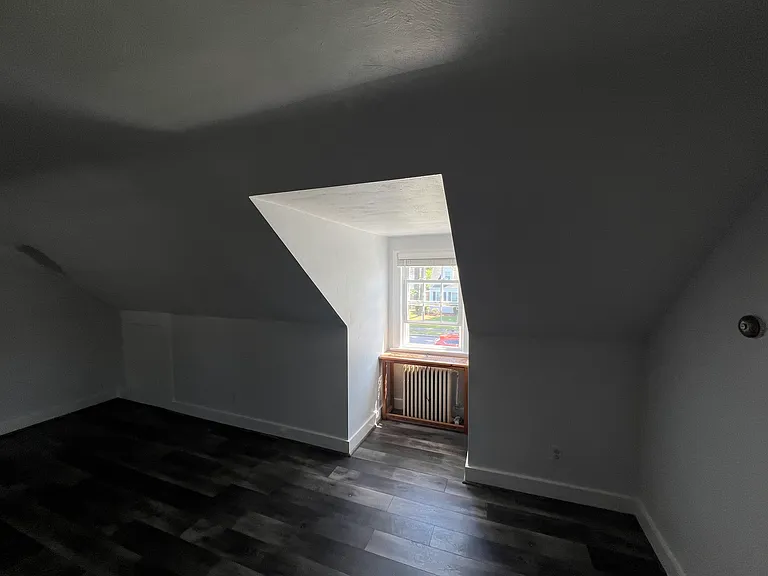 104 Dumont Ave #2 — Photo 11