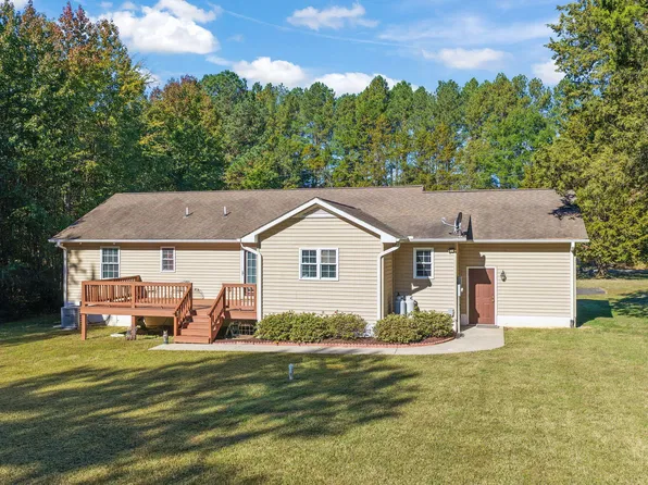 3515 Plank Rd, South Hill, VA 23970