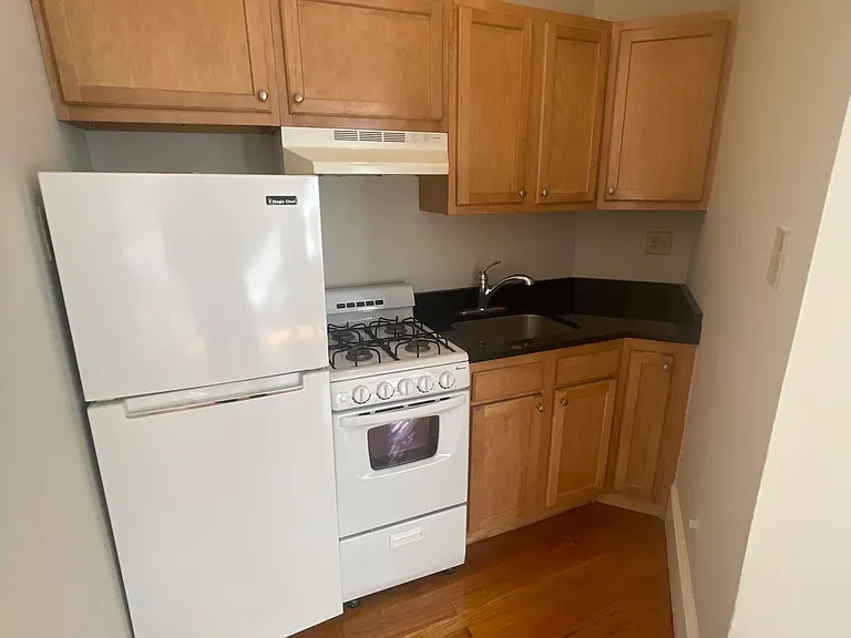 38 Hemenway St #1 — Photo 11