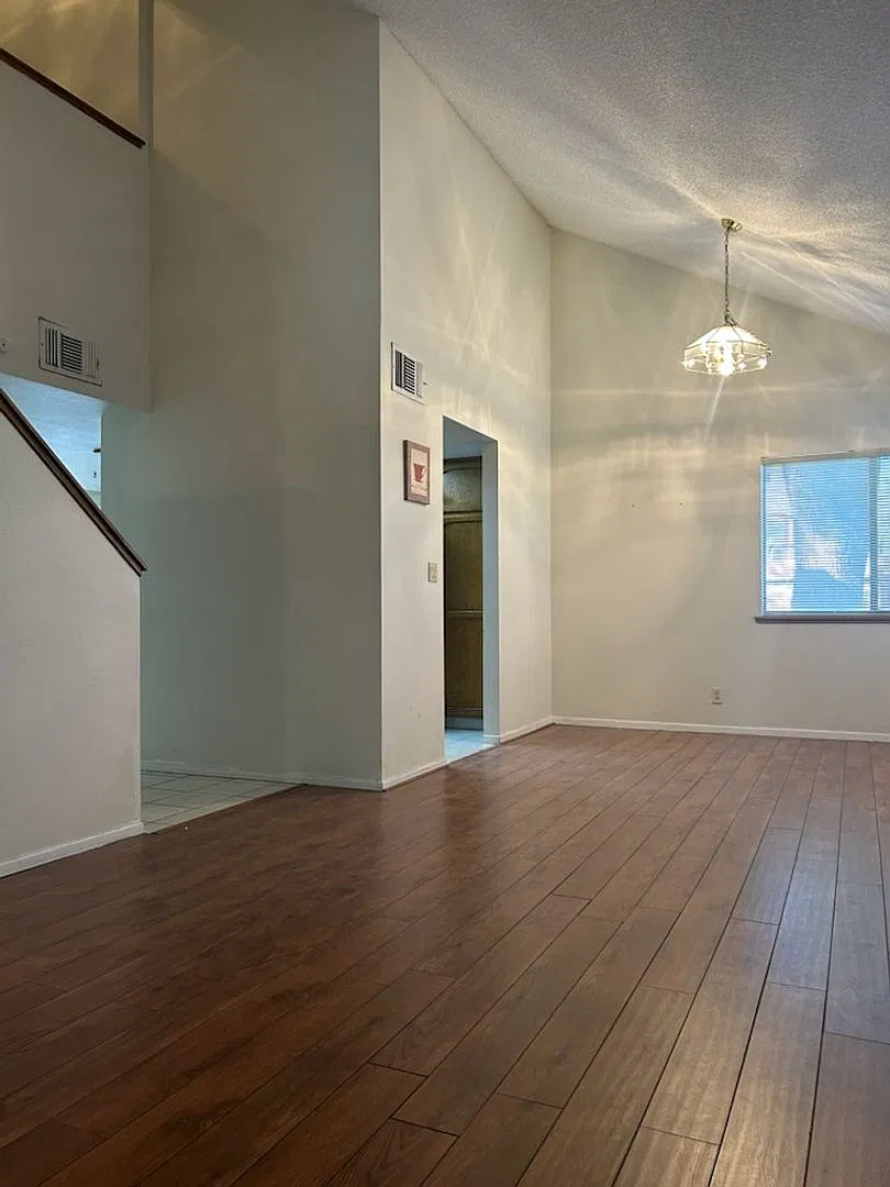 4 bed, 2.5 bath, 1785 sqft, $1,950 — Photo 3
