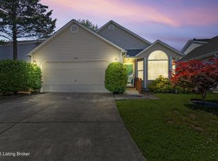 2514 Hampton Ridge Blvd, Louisville, KY 40220