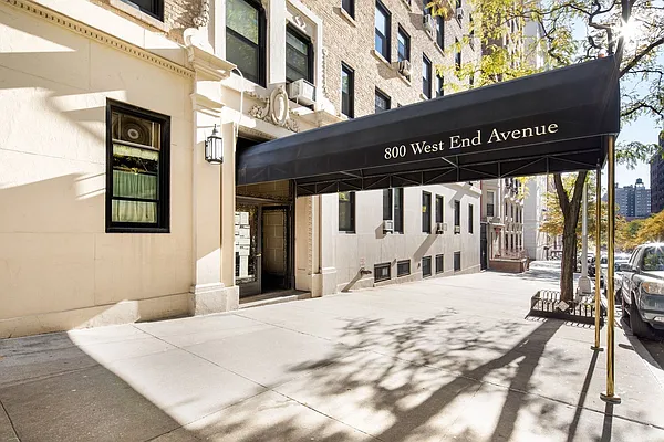 Rented by Brown Harris Stevens | media 22