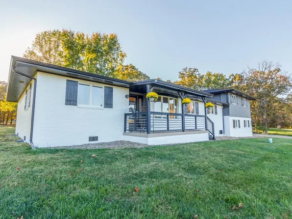 26693 Lake Shore Dr, Lebanon, MO 65536