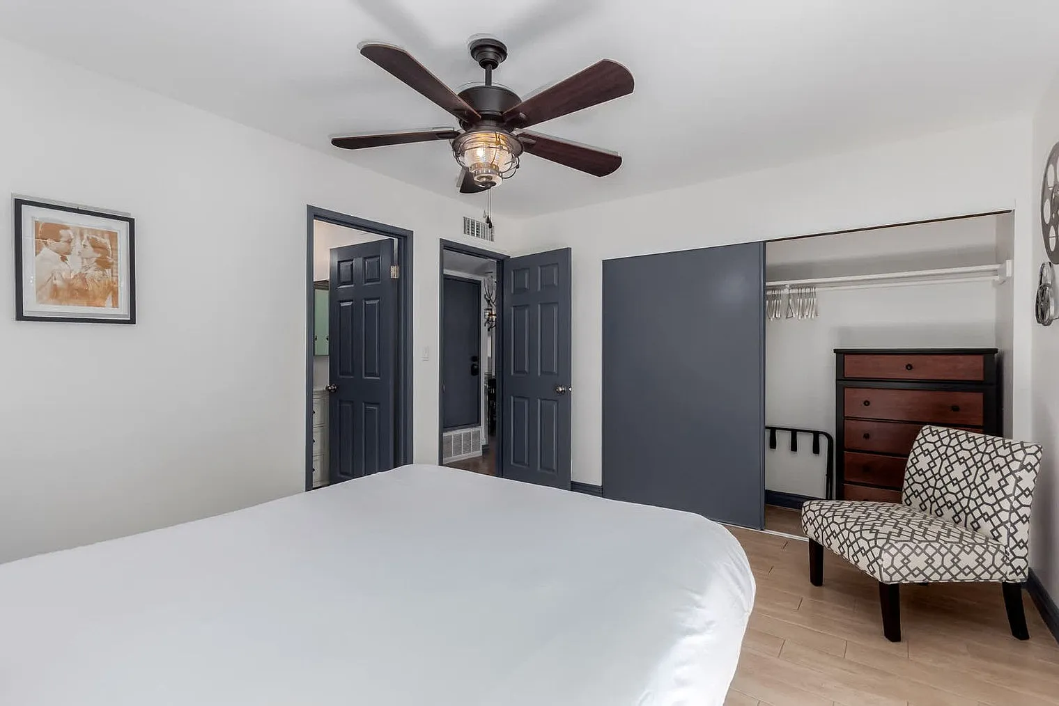 2 bed, 2.0 bath, 1097 sqft, $2,218 — Photo 4