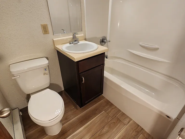 4510 W Washington St #102 — Photo 5