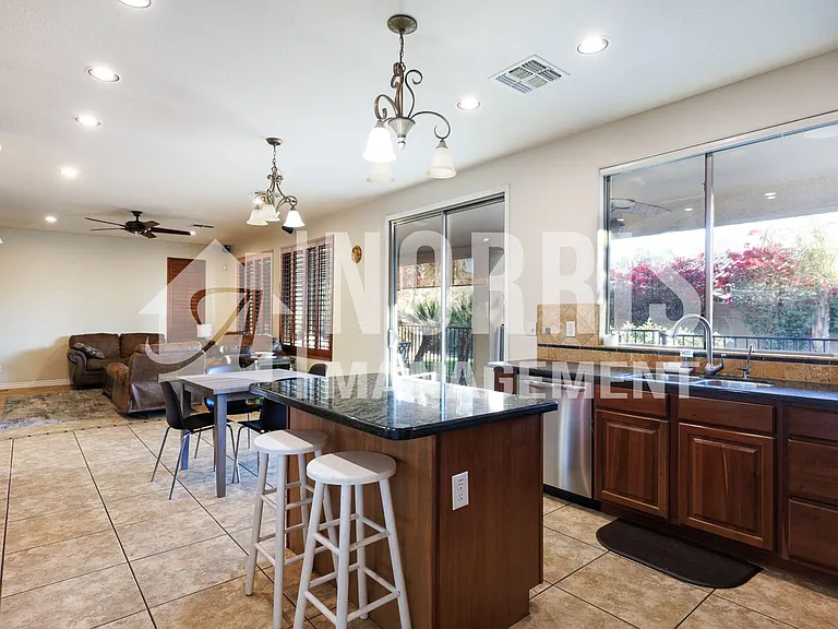 311 W Blue Lagoon Dr — Photo 28