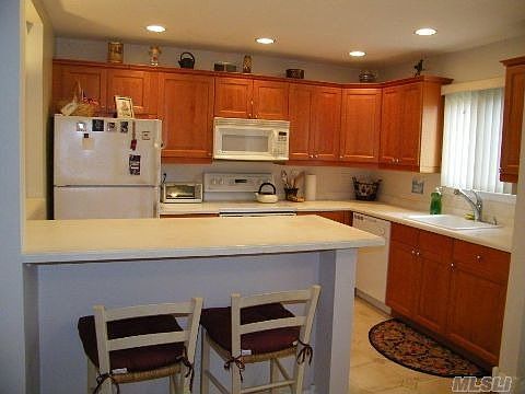 4th image of 153 Hidden Ponds Cir