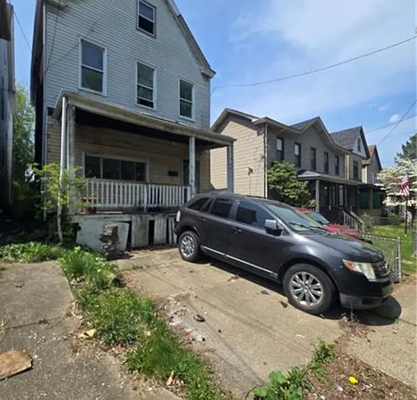 3035 Zephyr Ave — Photo 2