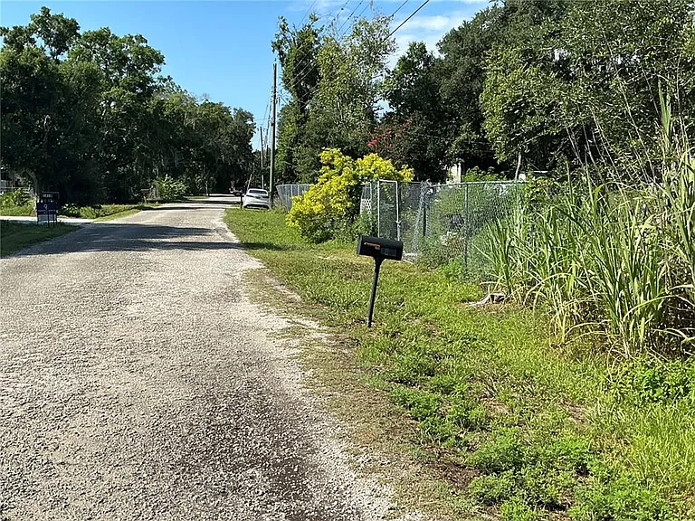 1414 Eva Ave — Photo 13