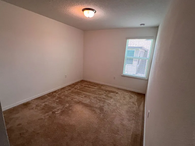 1530 Stone Arrow Ct — Photo 17