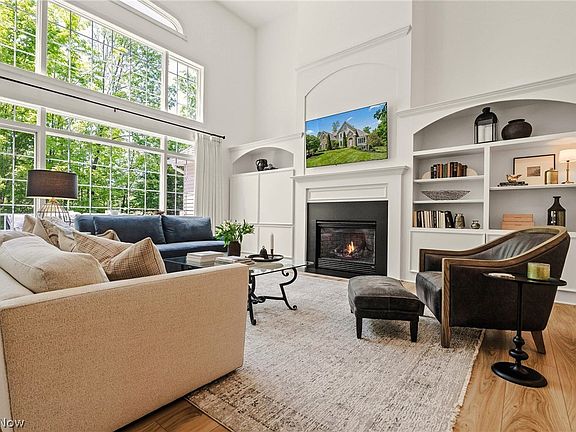 5th image of 5978 Woodland View Dr