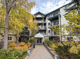 11 W Dover Point SE #406, Calgary, AB T2B3J8