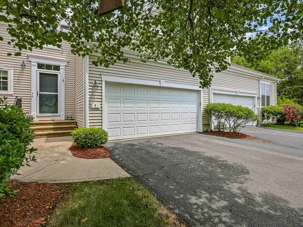 4 Violet Dr #4, South Grafton, MA 01560