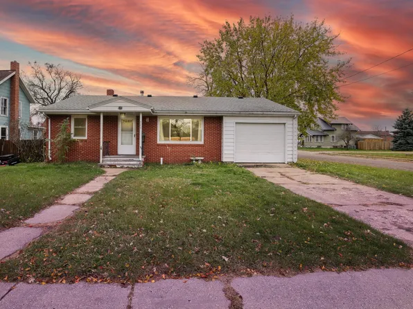 523 W Mill St, Paynesville, MN 56362