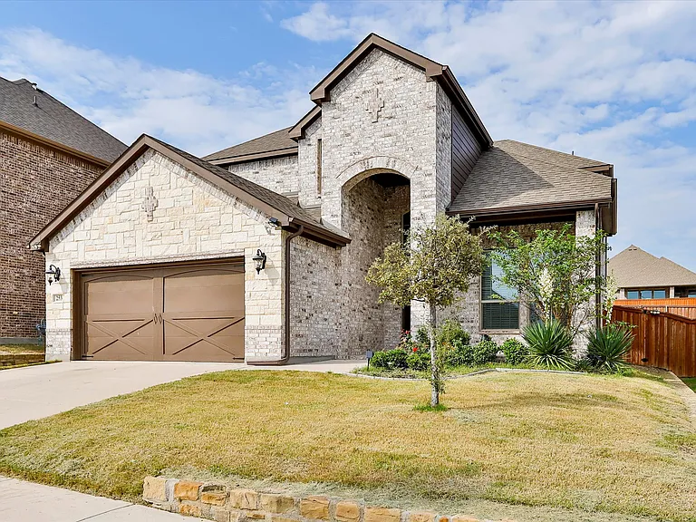 253 Gill Point Ln — Photo 2