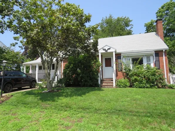 250 E Cross St, Norwood, MA 02062