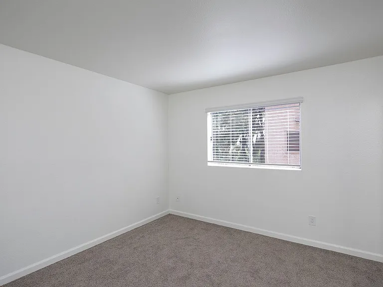 Bonita Heights Apartments — Photo 22