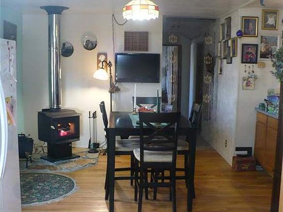 5th image of 14 Charbonneau Dr