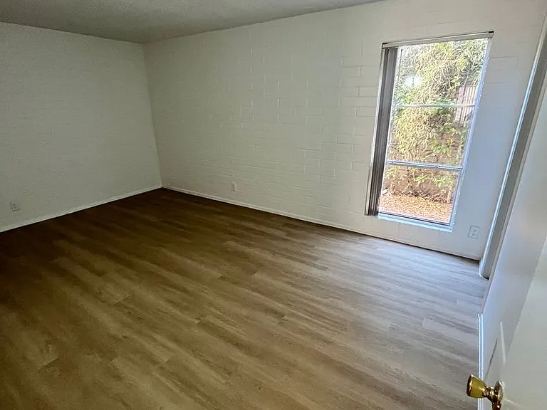 Catalina View Apartments — Photo 35