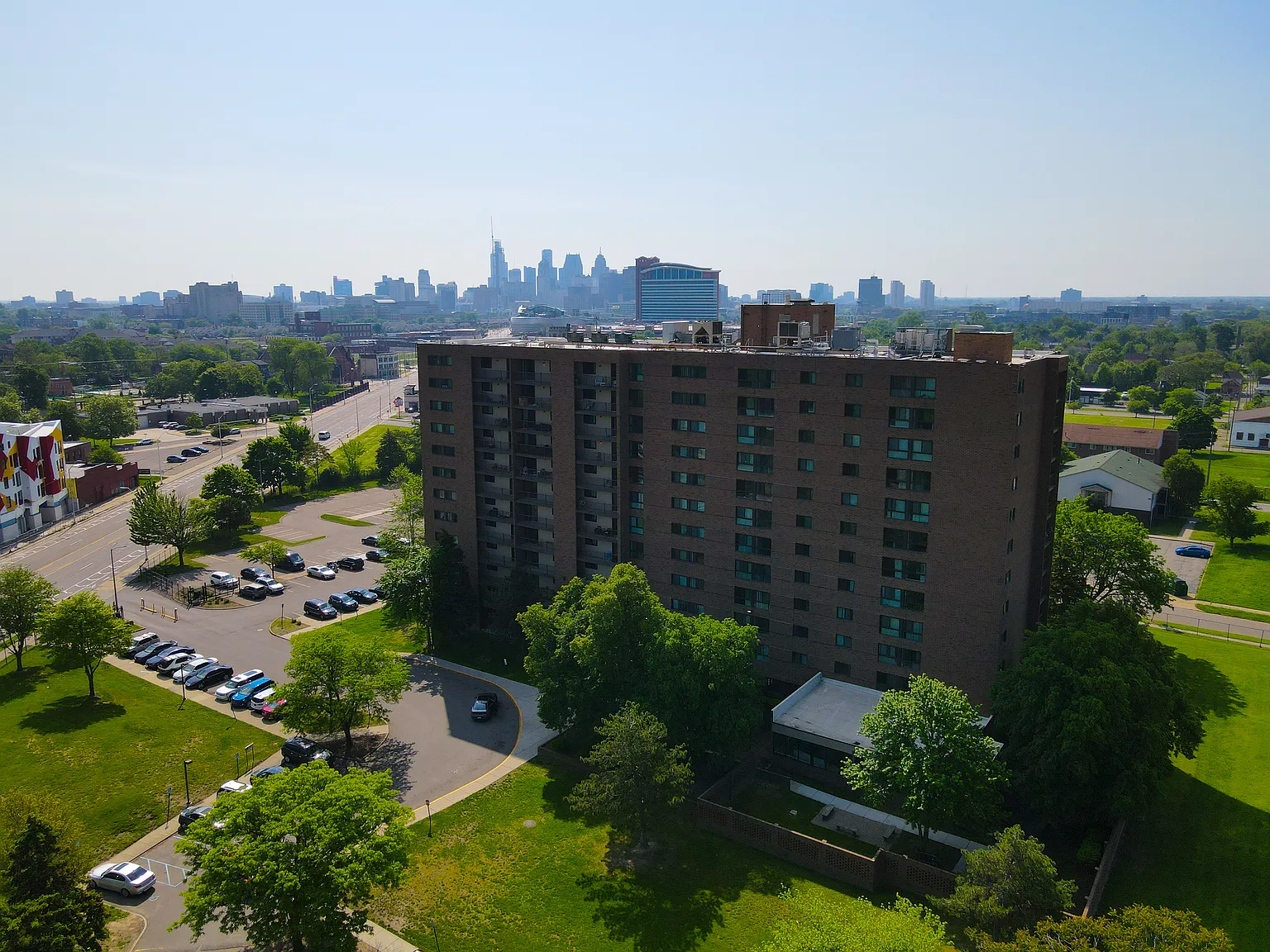 Roberts III Apartments — Photo 1