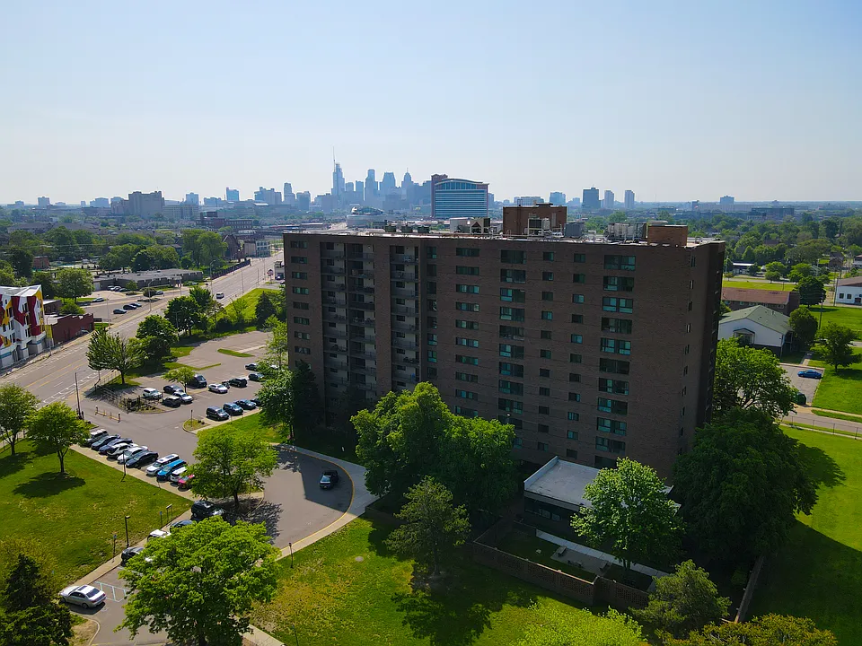 Roberts III Apartments