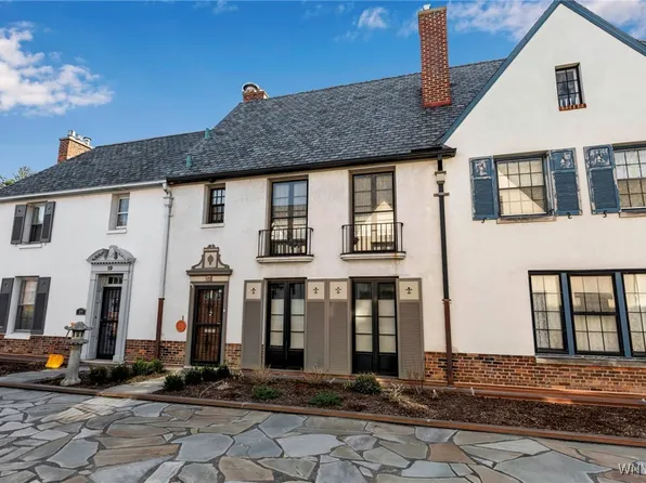 17 Mayfair Ln, Buffalo, NY 14201