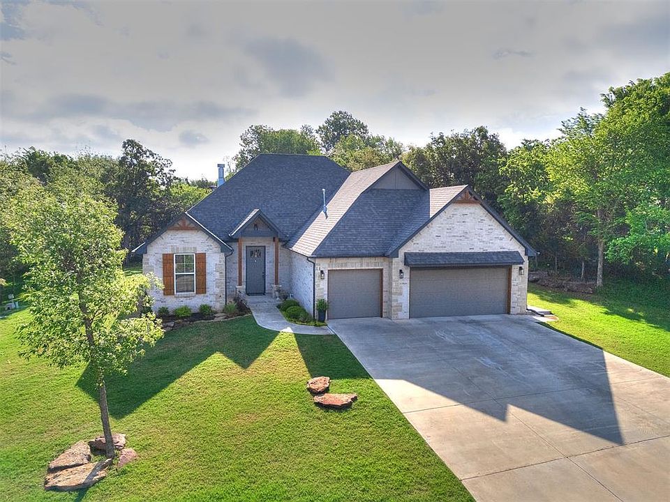 1st image of 12470 Stone Hill Dr