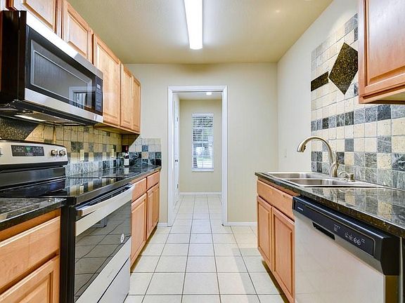 3rd image of 1710 W Mesa Park Dr