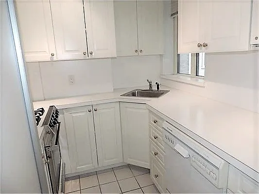 Rented by essential NEW YORK Real Estate | media 26