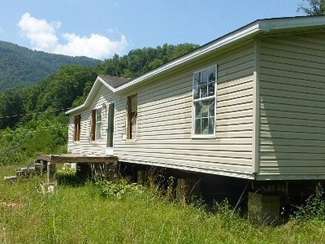1st image of 463 School House Rd