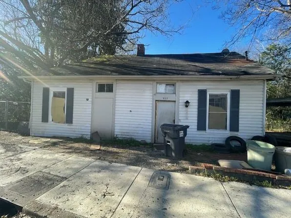 923 16th St, Phenix City, AL 36867