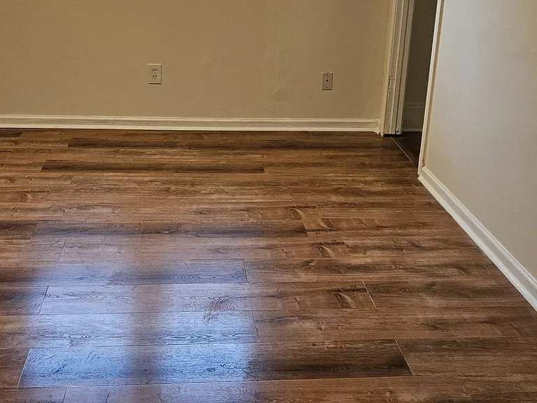 320 Claire Ave #1B — Photo 5