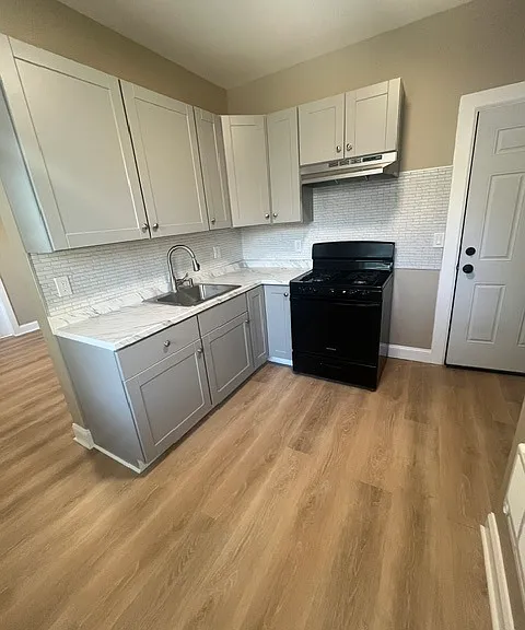 1009 N Olden Ave #2 — Photo 2