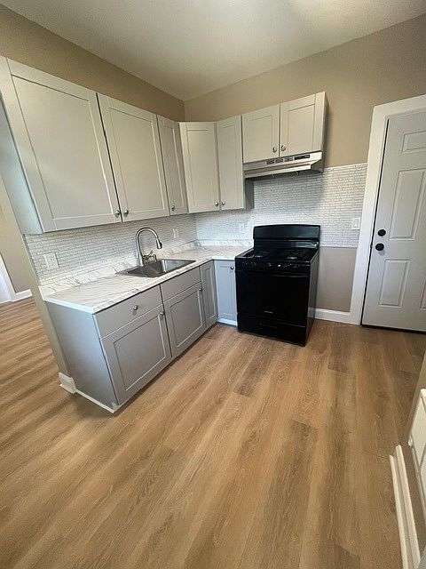1st image of 672 Southard St #2