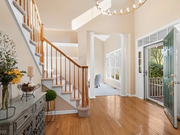 44 Loft Dr, Bridgewater Twp., NJ 08836