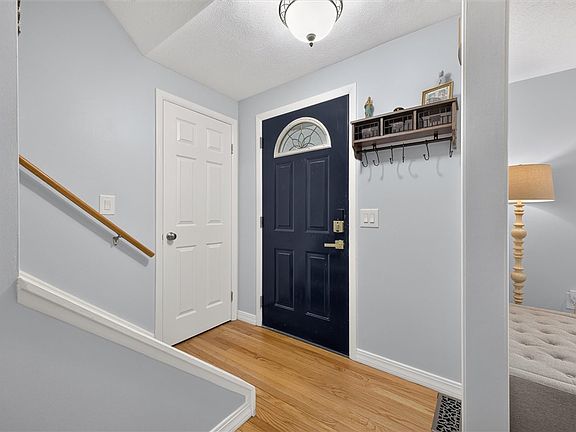 5th image of 40 Turtle Creek Ln