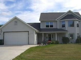 102 Fence Line Ave, Iron Ridge, WI 53035
