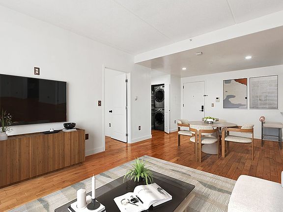 4th image of 29 W 138th St #2D