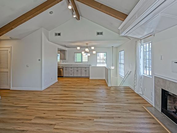 5th image of 606 N Juanita Ave Unit 1