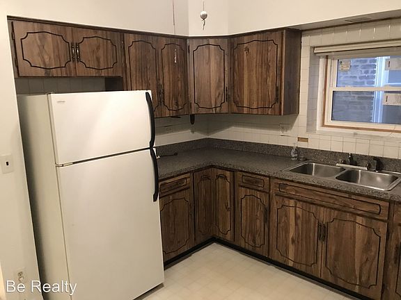 2nd image of 2231 W Eastwood Ave Unit 1