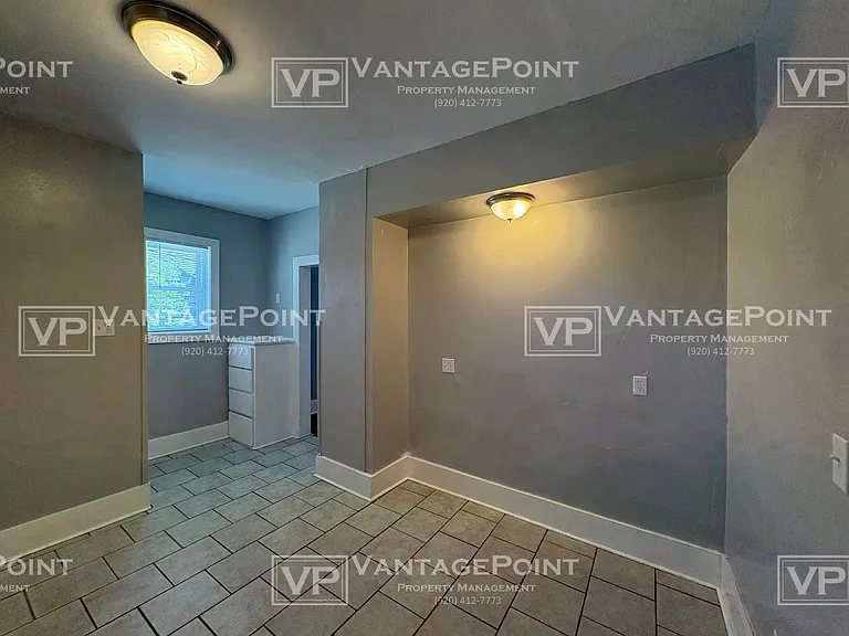 334 S Quincy St — Photo 5